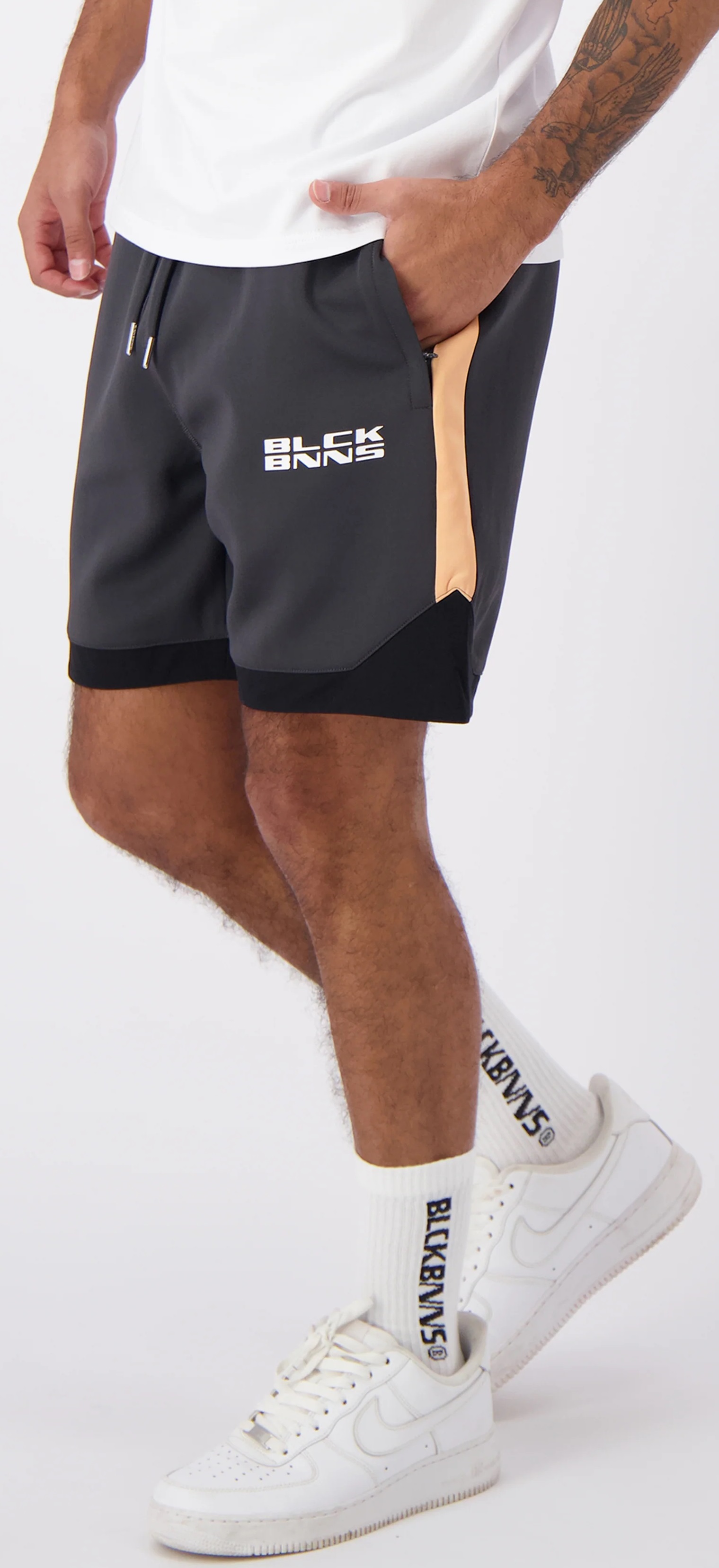 Black Bananas Delta cargo shorts 1.124.5.08