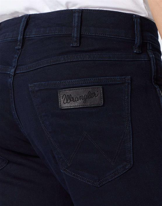 wrangler-greensboro-black-back-w15qqc77d